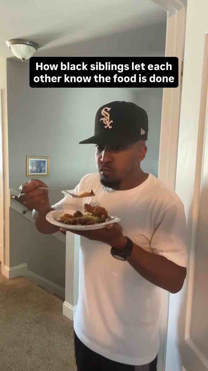 How black siblings let each other know the food is ready by @janeriantv